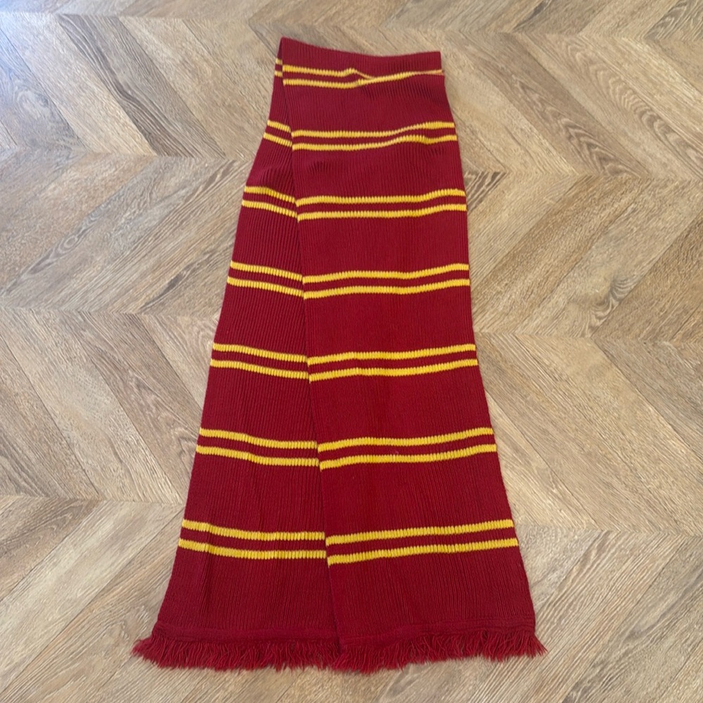 Harry Potter universal studios gryffindor scarf Halloween costume